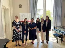 Relacja: Udział studentek WPiA UG w IBA ICC Moot Court Competition 2023 w Hadze