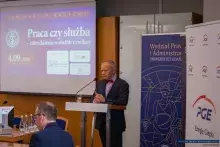 Relacja: Seminarium: „Praca czy służba – zatrudnienie w służbie cywilnej”
