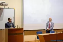 Relacja z gościnnego wykładu prof. Sławomira Redo