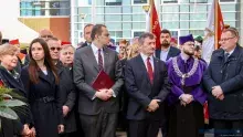 Odsłonięcie tablicy upamiętniającej śp. Lecha Kaczyńskiego