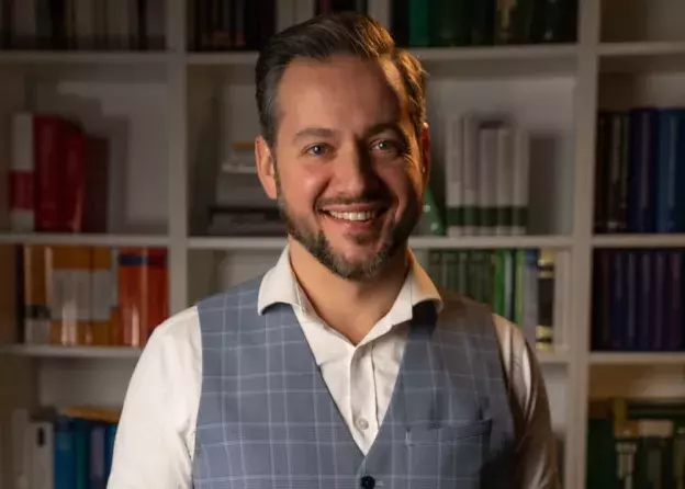[#wpiaugdumnyzabsolwentow] Mec. Michał Burtowy (absolwent 2011) - ekspert od elektrycznych hulajnóg…