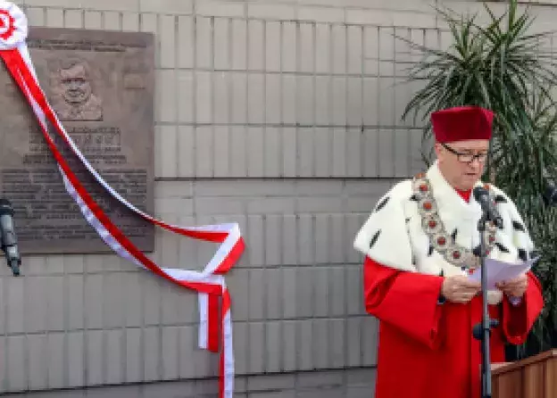 Odsłonięcie tablicy upamiętniającej śp. Lecha Kaczyńskiego, Prezydenta Rzeczpospolitej Polskiej,…